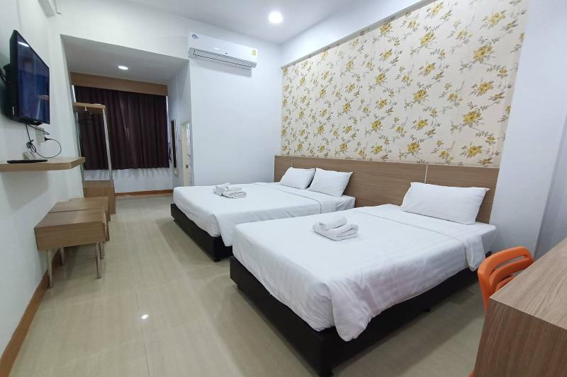 Top Inn Hotel By Zuzu image