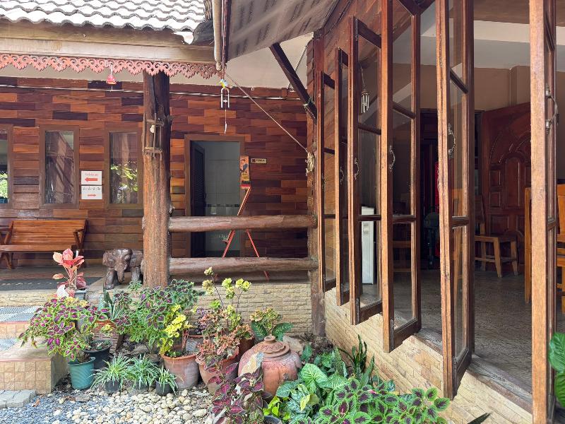 The Northern View Hotel By Zuzu