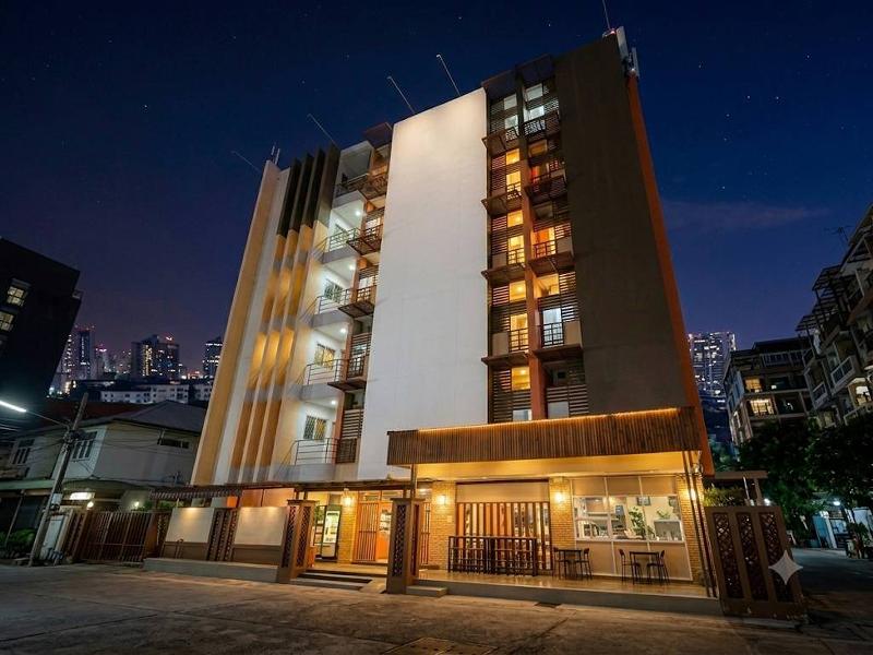Jt Place Buriram By Zuzu image