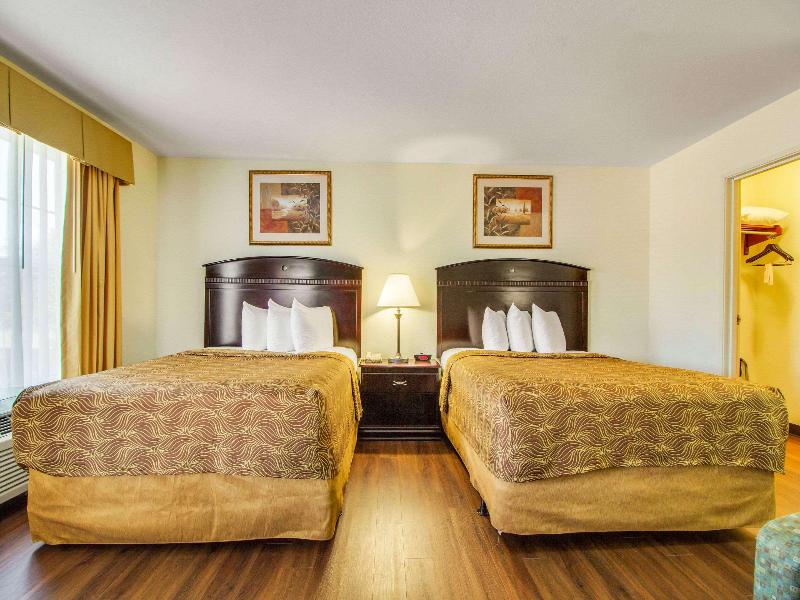 MainStay Suites Texas Medical Center/Reliant Park image
