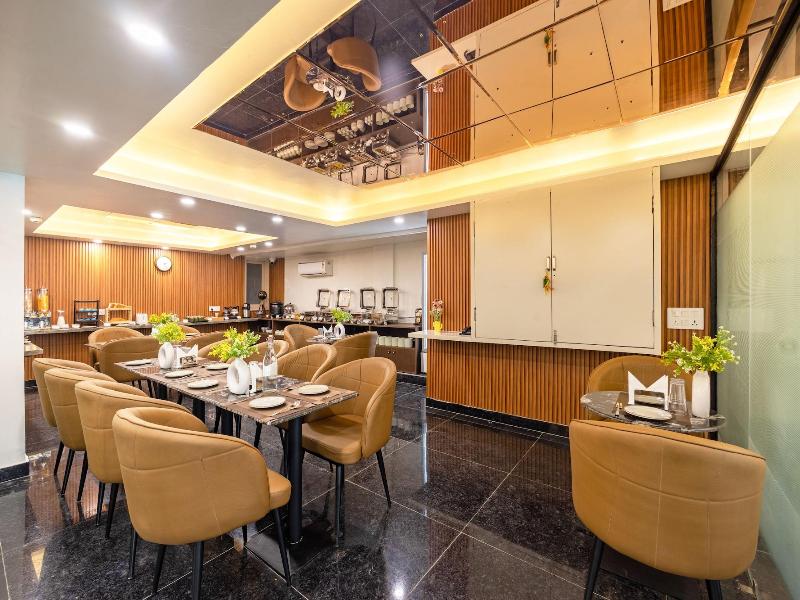Saltstayz Premier - Paschim Vihar image