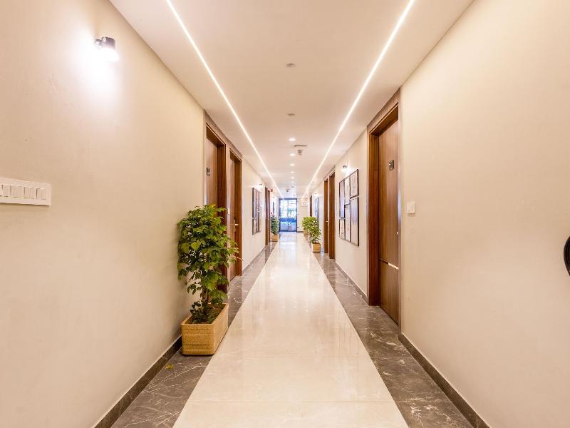 Saltstayz Premier - Paschim Vihar image