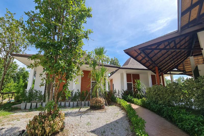 Phorpun Resort Lampang By Zuzu image