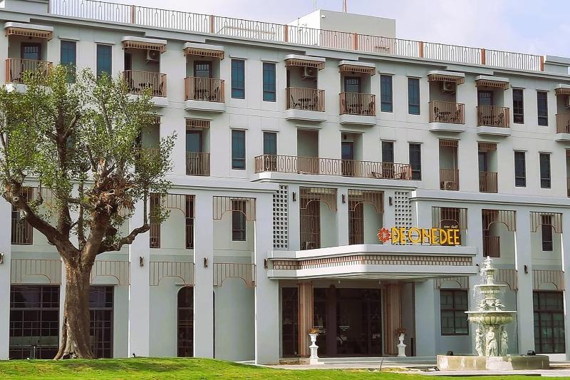 Hotel De One Dee By Zuzu