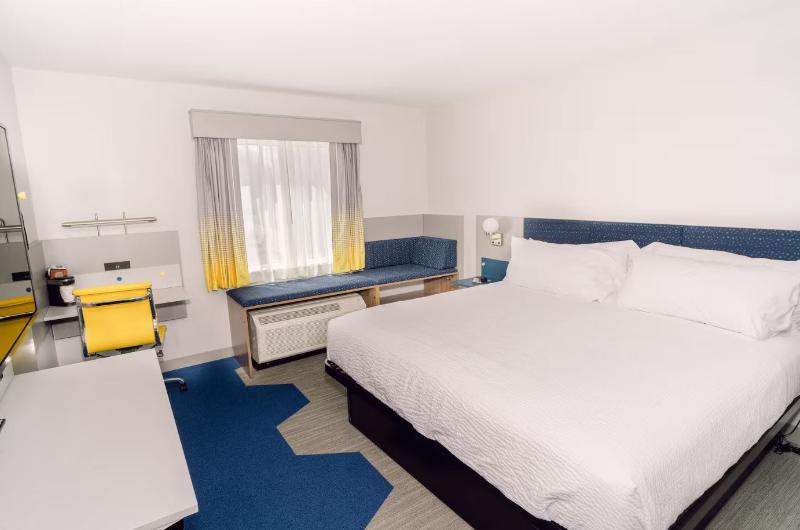 Microtel Inn & Suites By Wyndham Newark NY image