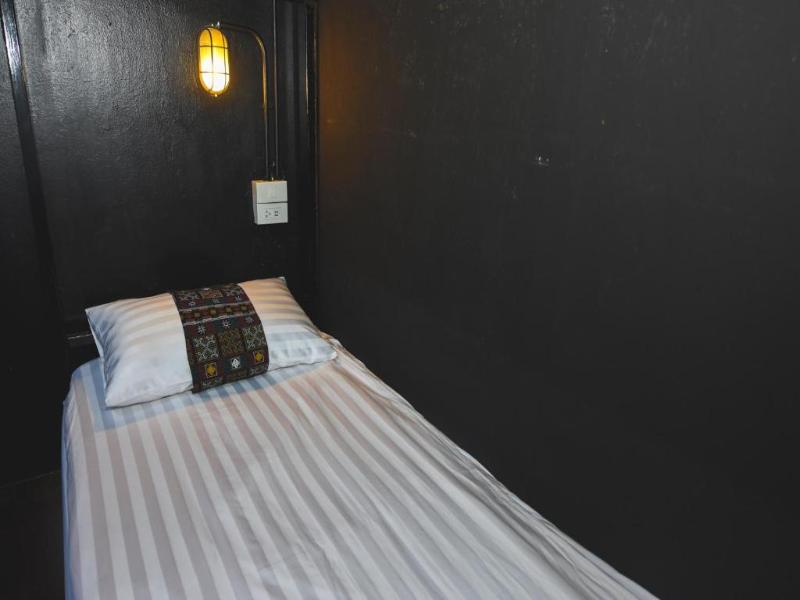 Kayan Hostel By Zuzu image