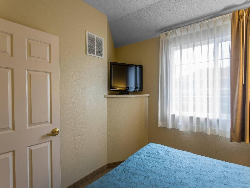 MainStay Suites Brentwood image