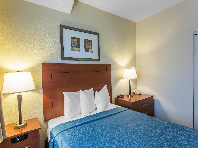 MainStay Suites Brentwood image