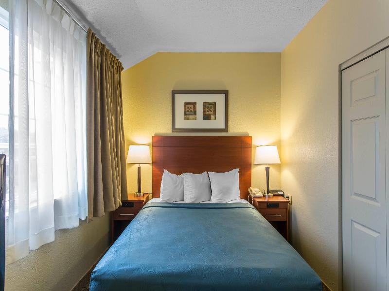 MainStay Suites Brentwood image