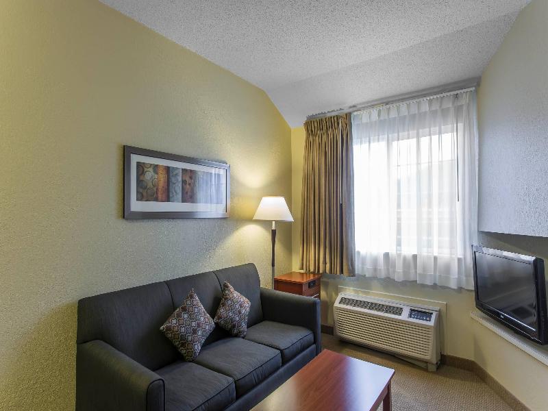 MainStay Suites Brentwood image