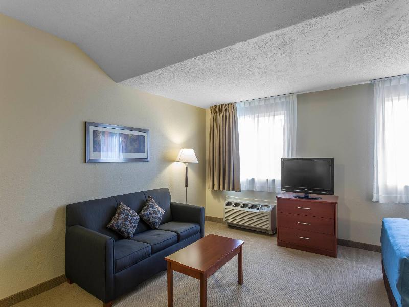 MainStay Suites Brentwood image
