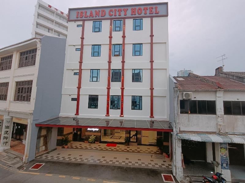 Capital O 90897 Island City Hotel image