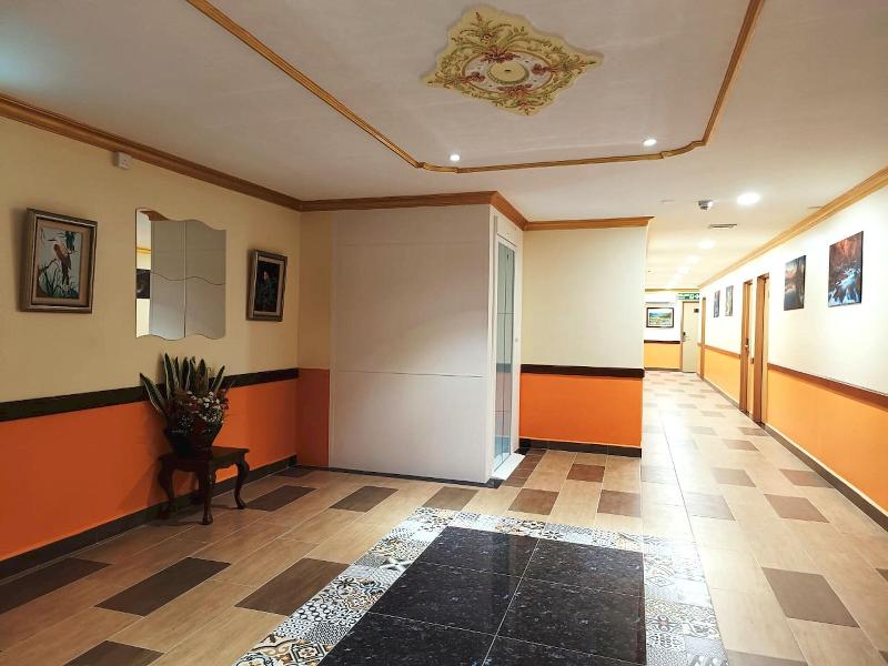 Capital O 90897 Island City Hotel image