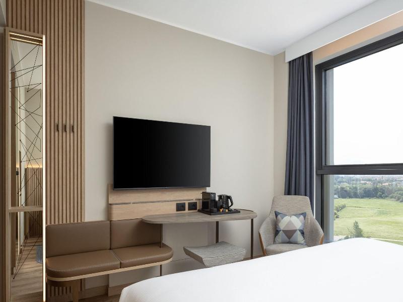 Courtyard Milano Linate image