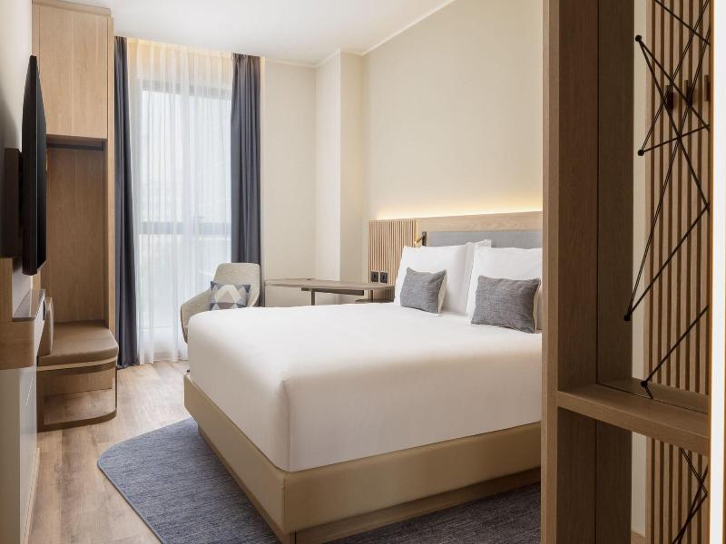 Courtyard Milano Linate image