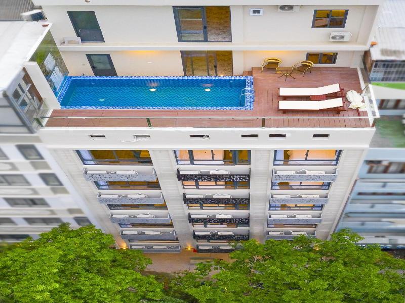 Golden Lotus Central Hotel image