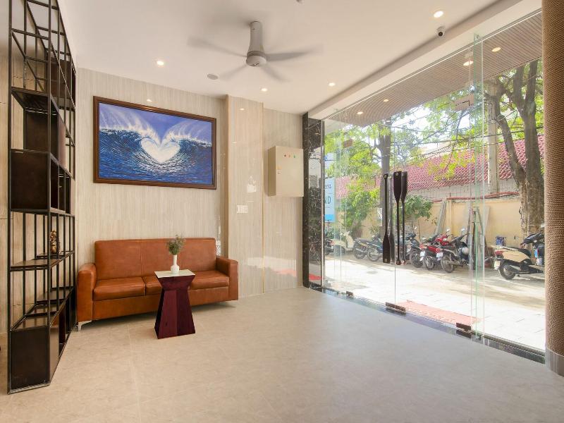 Golden Lotus Central Hotel image