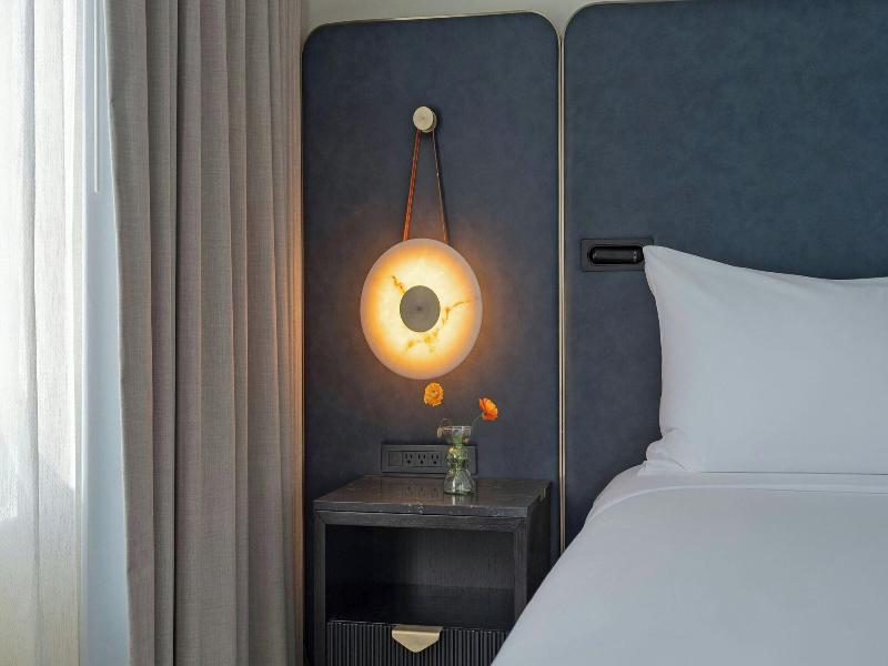 The Vanguard Ann Arbor, Autograph Collection