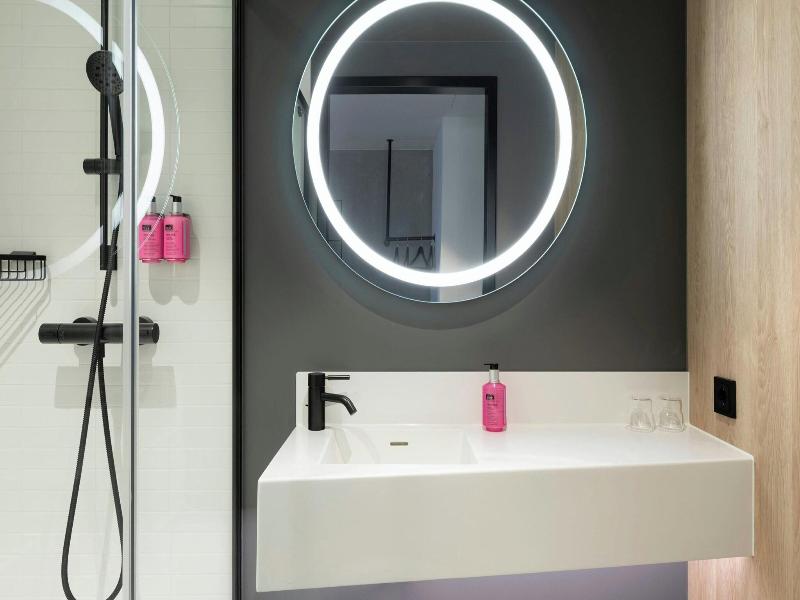 Moxy Hamburg - Finkenwerder image
