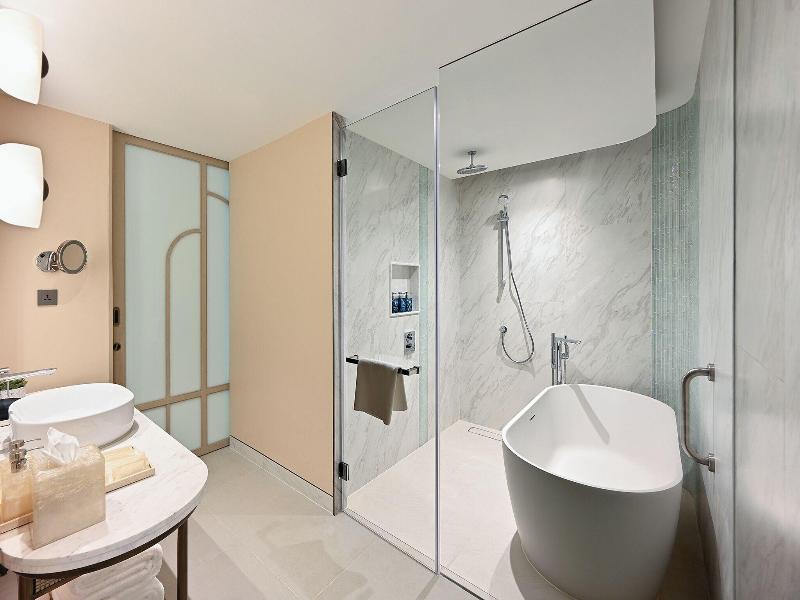 Veranda Resort Phuket, Autograph Collection image