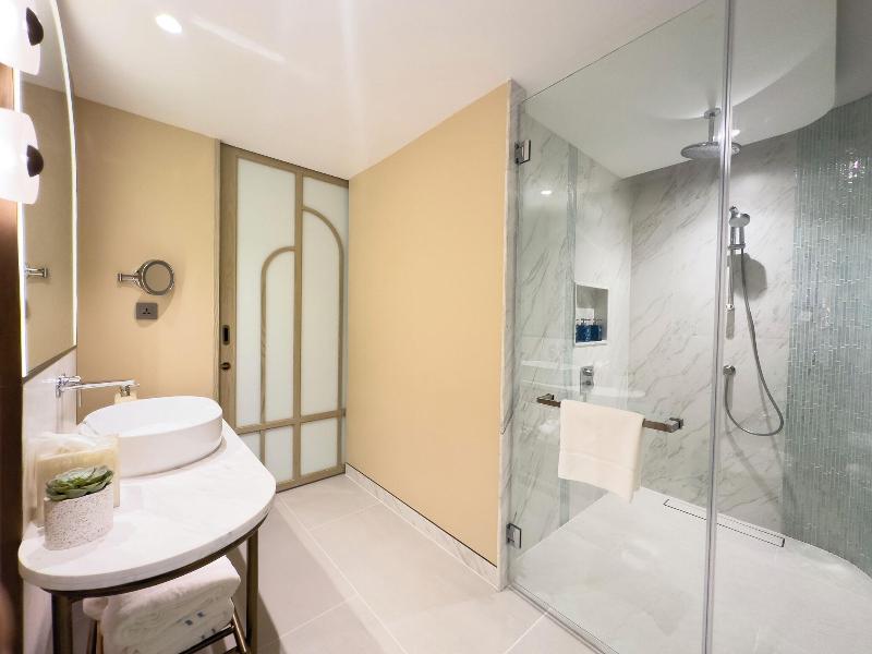Veranda Resort Phuket, Autograph Collection image