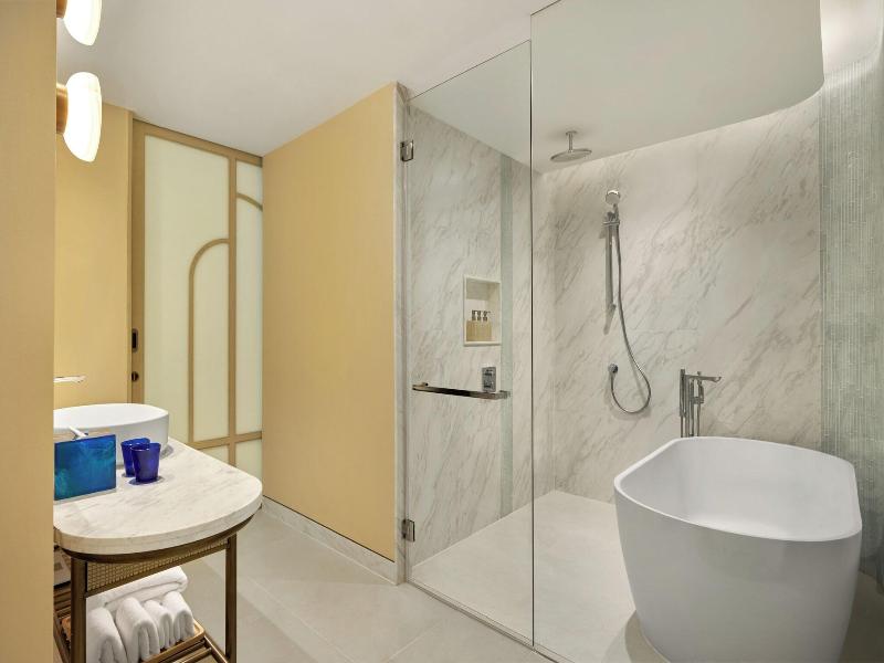 Veranda Resort Phuket, Autograph Collection image