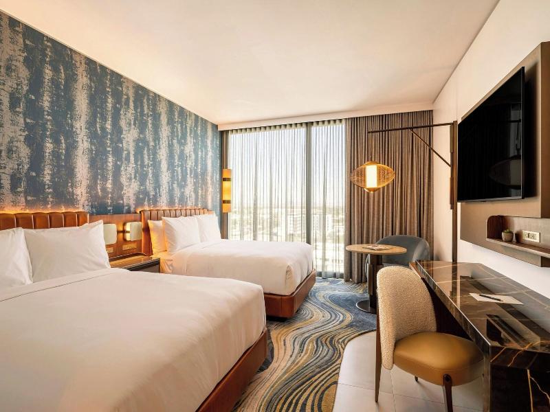 The Remi Scottsdale, Autograph Collection