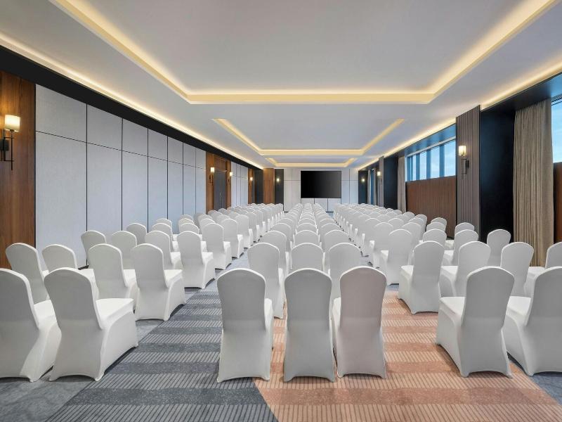 Four Points By Sheraton Chennai, Velachery image