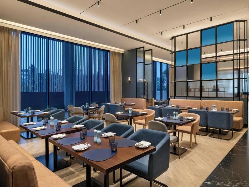 Four Points By Sheraton Chennai, Velachery image