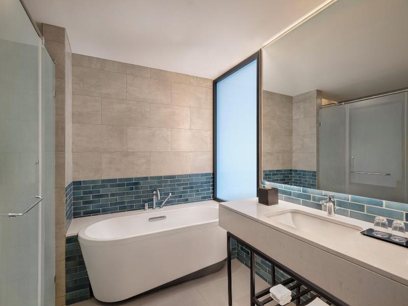 Four Points By Sheraton Chennai, Velachery image