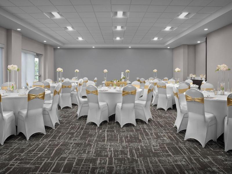 Towneplace Suites By Marriott Lake City image