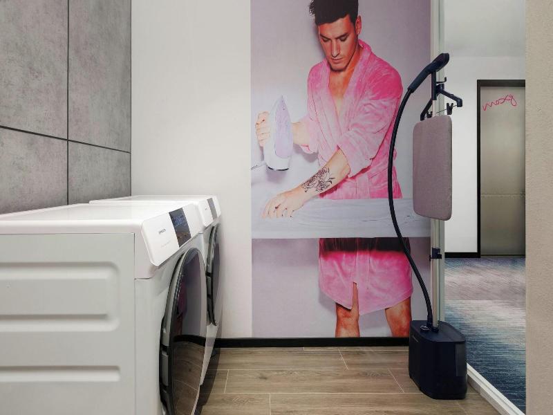 Moxy Suzhou City Centre image