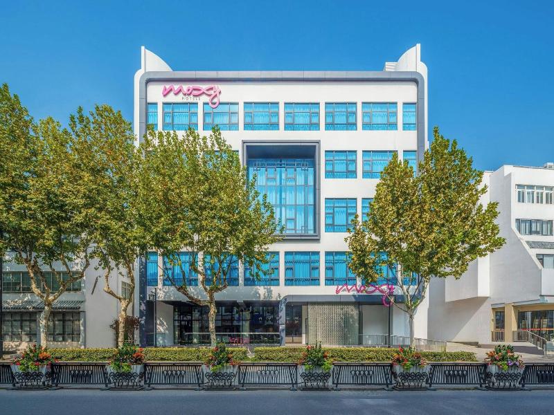 Moxy Suzhou City Centre image