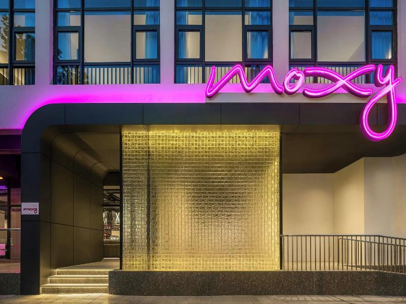 Moxy Suzhou City Centre image