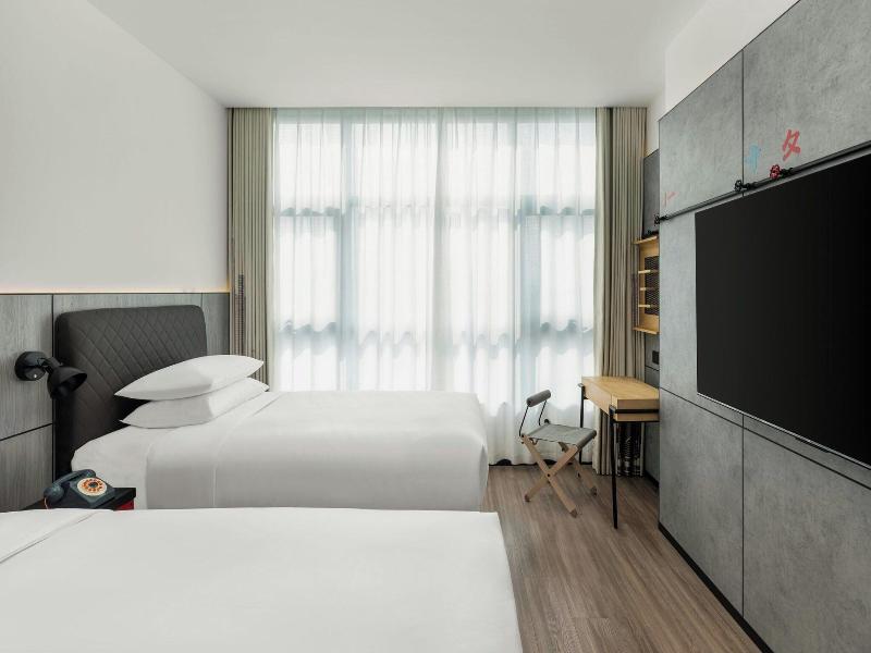 Moxy Suzhou City Centre image