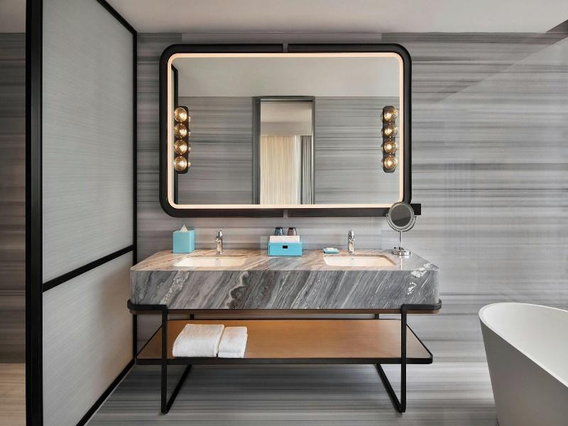 Le Meridien Nantong image