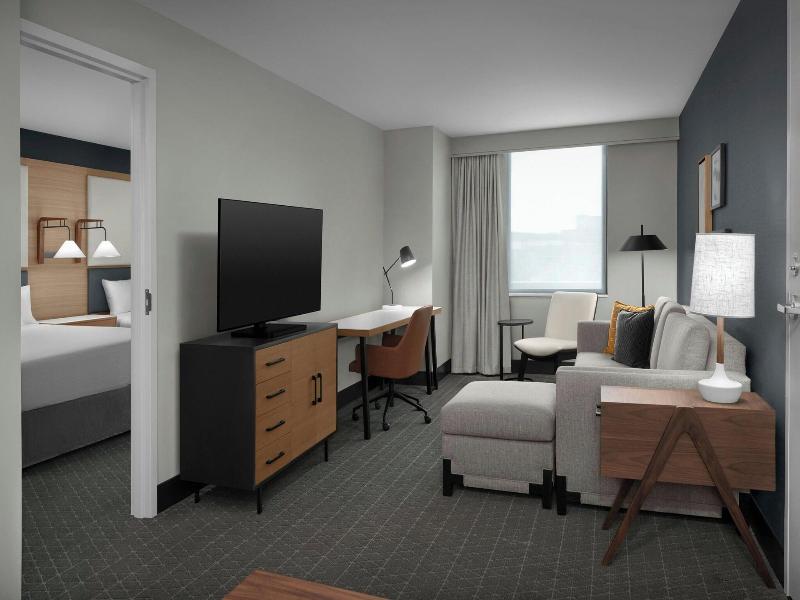 SUITE TWO QUEEN BEDS ONE BEDROOM