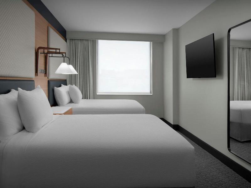 SUITE TWO QUEEN BEDS ONE BEDROOM — photo 6