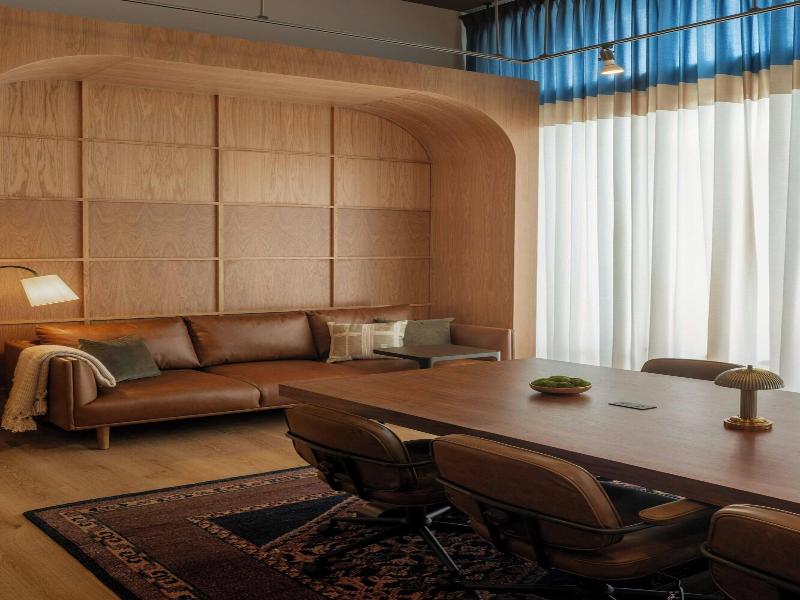 Moxy Cincinnati Downtown image