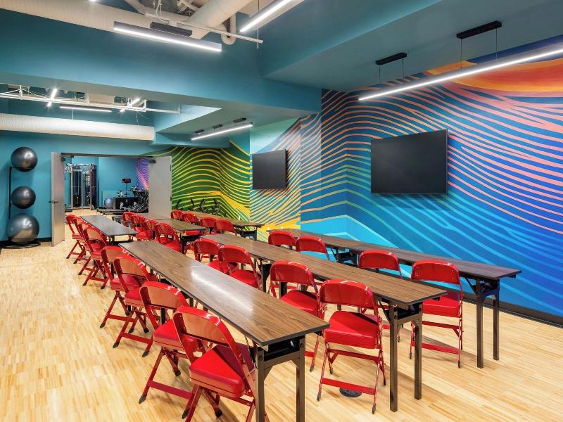 Moxy Cincinnati Downtown image