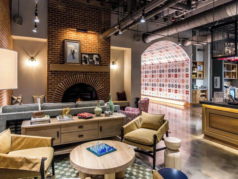 Moxy Cincinnati Downtown image