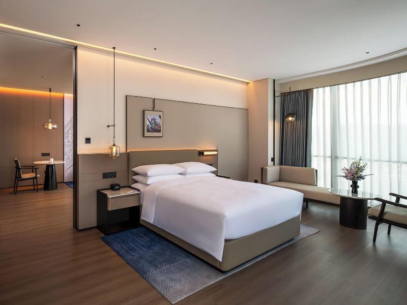Jieyang Marriott Hotel image