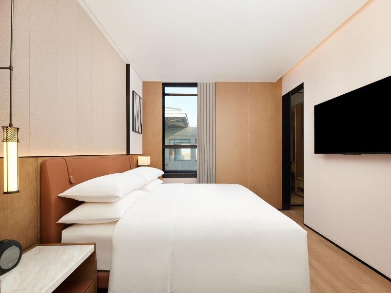 Four Points By Sheraton Dunhuang image