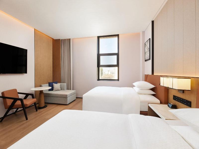 Four Points By Sheraton Dunhuang image