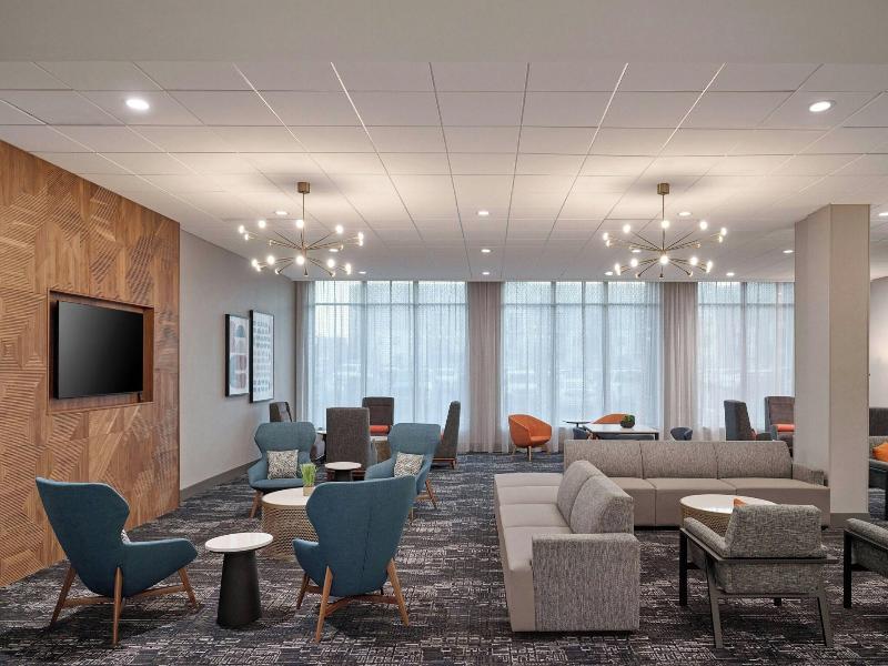 Courtyard By Marriott Madison