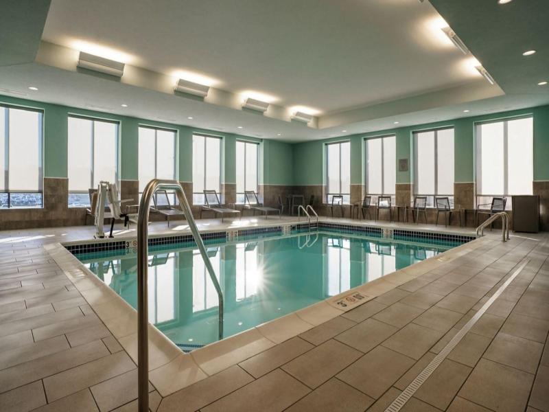 Courtyard By Marriott Madison