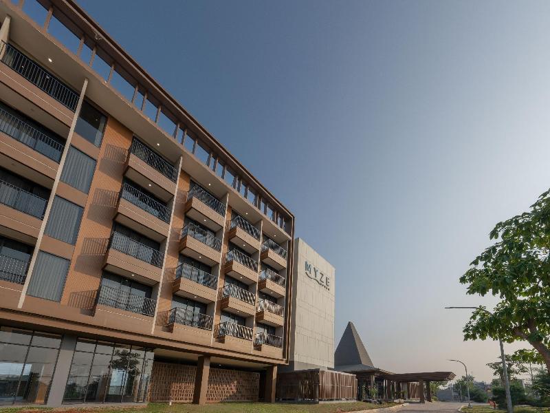 Myze Hotel Sumenep image