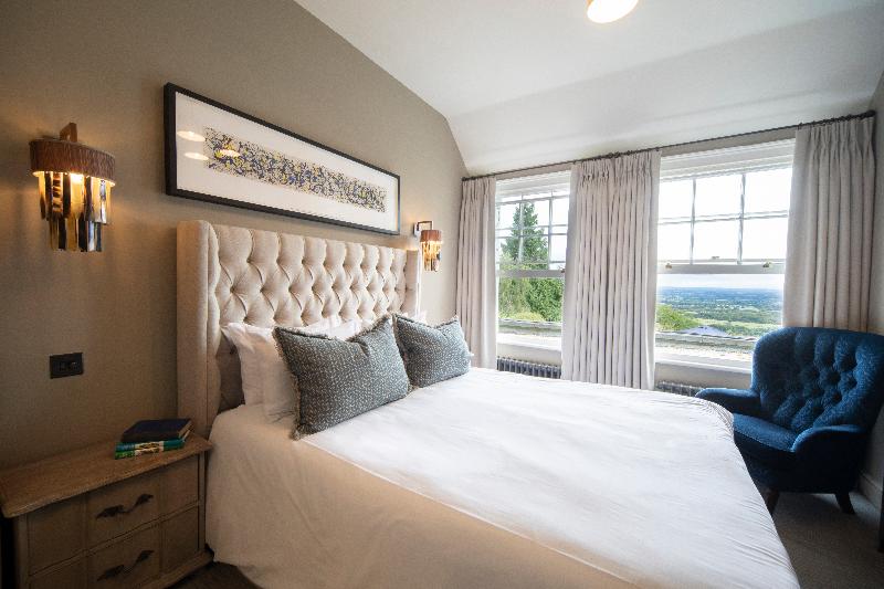 Cottage In The Wood Hotel image
