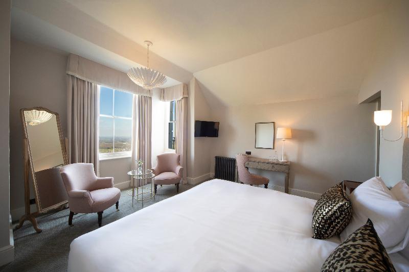 Cottage In The Wood Hotel image