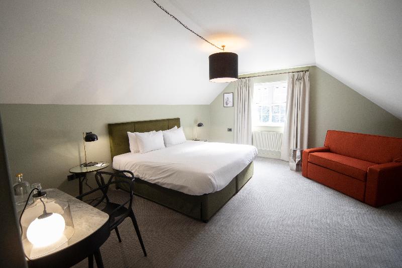 Cottage In The Wood Hotel image